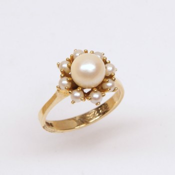 9ct Gold Pearl Ring
